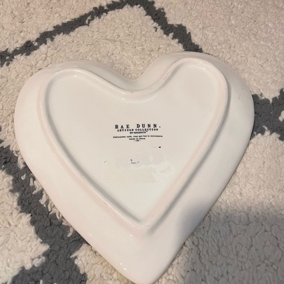 Rae Dunn “BE MINE” Plate    NWOT - Picture 2 of 2